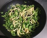 超簡単!ゴーヤと油揚げ炒め作り方3写真