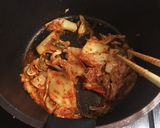 簡単！キムチと豚肉の雑炊作り方1写真