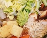 しょうゆ味♪鱈としゃぶしゃぶ肉の寄せ鍋☆作り方5写真