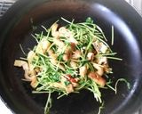 豆苗と油揚げの炒め物作り方3写真