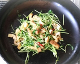 豆苗と油揚げの炒め物作り方3写真