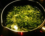 ◆簡単副菜♡ごま香る豆苗の塩昆布和え◆作り方1写真