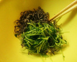 ◆簡単副菜♡ごま香る豆苗の塩昆布和え◆作り方2写真