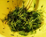 ◆簡単副菜♡ごま香る豆苗の塩昆布和え◆作り方3写真