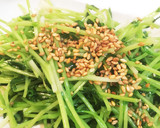 豆苗を美味しく＊豆苗の鶏がら胡麻油炒め作り方3写真