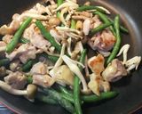 簡単！鶏肉とインゲンのバター醤油炒め☆作り方2写真