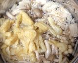 きのことわかめのお味噌汁作り方1写真