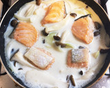 味噌と豆乳で作る鮭ときのこの和風シチュー作り方6写真