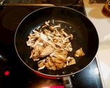 簡単！安い！美味しい～豆苗きのこ炒め作り方2写真