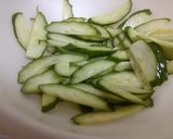 きゅうりとたまねぎのしそ風味酢の物作り方2写真