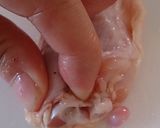 ★キッチンばさみで手羽先を手羽中にする★作り方2写真