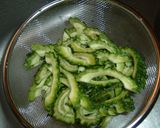 ゴーヤと厚揚げのおかずサラダ作り方1写真