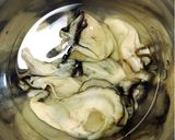 煮るだけ簡単☆ふっくら牡蠣のアヒージョ作り方1写真