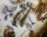 牡蠣と舞茸と白菜とベーコンDEミルク煮♪作り方7写真