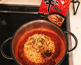 中毒注意！辛ラーメンでチリトマトヌードル作り方1写真