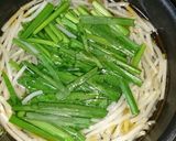ラーメンに乗せる野菜②ニラ＆モヤシ作り方4写真