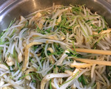 価格安定食材で☆もやしと豆苗のうま煮作り方4写真