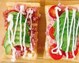 簡単☆挽肉とアボカドの油揚げピザ作り方3写真