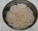 レンコンと焼豚のきんぴら作り方1写真