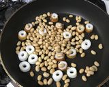 簡単！舞茸とちくわと大豆の塩胡椒炒め作り方3写真