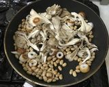 簡単！舞茸とちくわと大豆の塩胡椒炒め作り方4写真