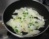 お弁当の隙間埋め♪キャベツのネギ塩炒め作り方2写真