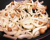 ハッシュドビーフの素で★煮込みハンバーグ作り方3写真