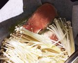 簡単!秋鮭ときのこの蒸し焼きフライパンで作り方1写真