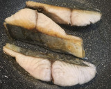 旬のさわらで和風ムニエル＊バター醤油焼き作り方2写真