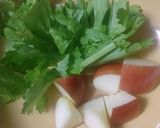 スプーンで食べるセロリと林檎のスムージー作り方1写真