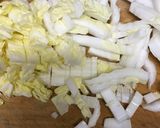 豚バラとニラの極上 塩鍋作り方1写真