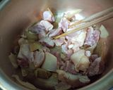 里芋と鶏の味噌生姜煮作り方2写真