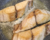 旬のさわらで和風ムニエル＊バター醤油焼き作り方4写真