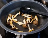 【小松菜ときのこのにんにく醤油和え】簡単副菜☆作り方3写真