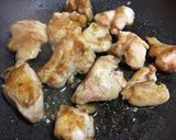 簡単♪鶏もも肉と舞茸のバターポン酢炒め＊作り方3写真