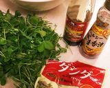 チャチャッと炒め☆豆苗モヤシのオイスター作り方1写真