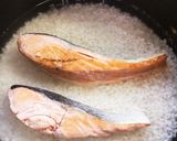 炊飯器で簡単♪鮭とわかめのおこわ。。作り方3写真