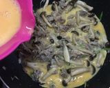 牛肉としめじの茶巾卵スープ♡作り方2写真
