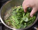 小松菜と温泉卵のスープがけ飯作り方4写真