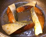 ブリ切り身の醤油＆辛味噌漬け焼き。作り方4写真
