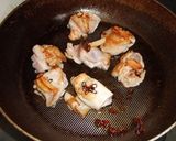 鶏肉とあさりのピリ辛ワイン蒸し作り方2写真