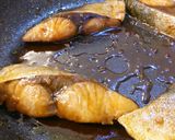 ブリ切り身の醤油＆辛味噌漬け焼き。作り方6写真