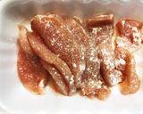 甘ピリ辛！鶏胸肉となすピーマンの味噌炒め作り方2写真