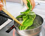 しろ菜と油揚げの酢みそ和え作り方2写真