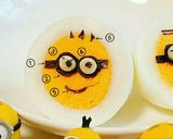 キャラ弁に♪ゆで卵でミニオン作り方4写真