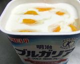 ドライマンゴーでフローズンヨーグルト♡♡作り方1写真