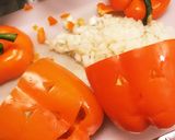 簡単★パプリカの肉詰め ハロウィンにも♪作り方1写真