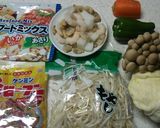 野菜たっぷり☆冷蔵庫の残り物でビーフン作り方1写真