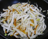 簡単！竹輪と白菜のダシ炒め作り方2写真