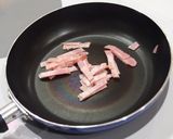 キヌアを使ったピーマンとベーコン炒め作り方3写真